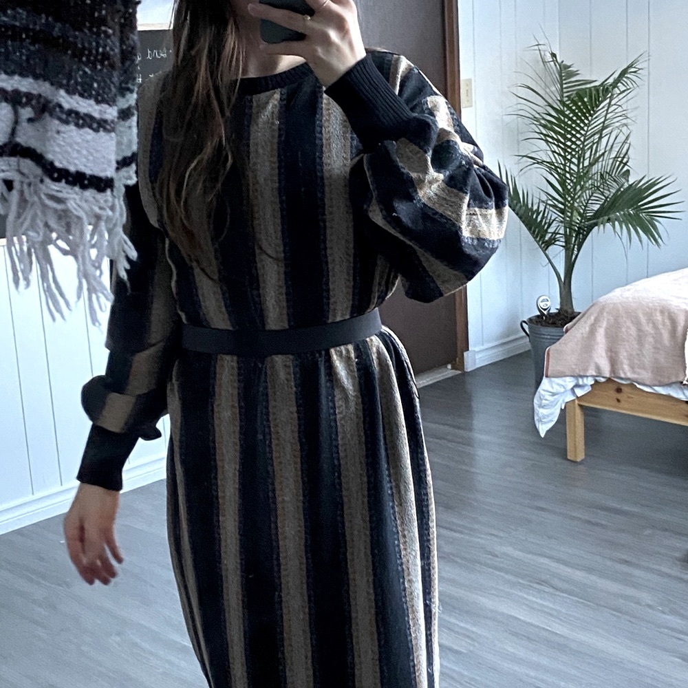 Zara Dress - Picture 4 of 8